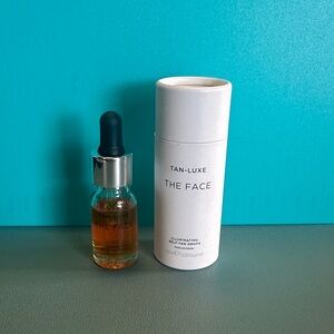 The Face Illuminating Self-Tan Drops - Medium / Dark